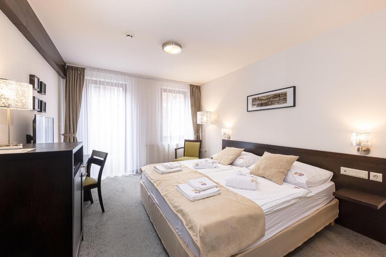 Bazilika Alatt Panzio Frühstückspension 4*