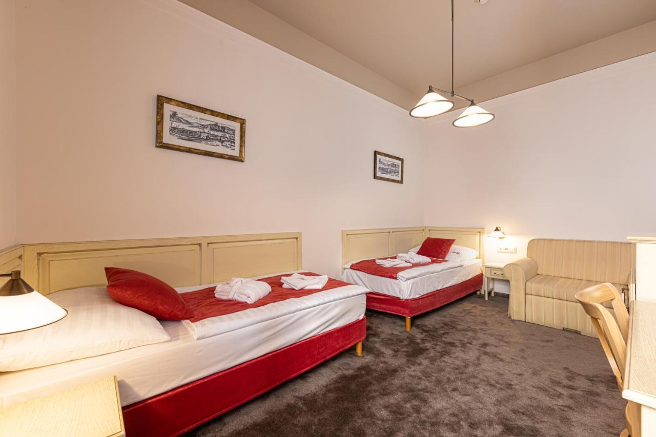 Bazilika Alatt Panzio 4* Esztergom