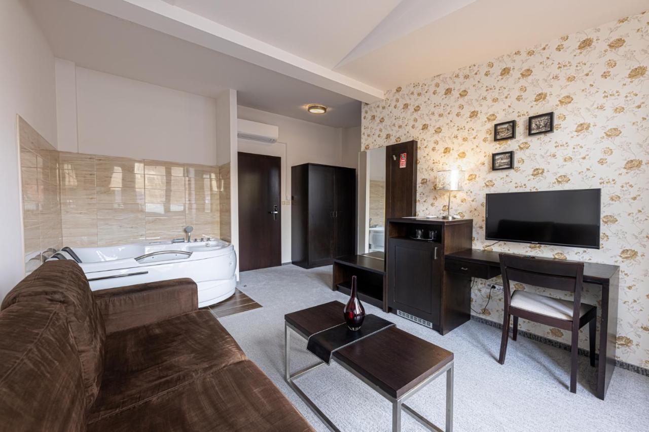 Bazilika Alatt Panzio 4* Esztergom