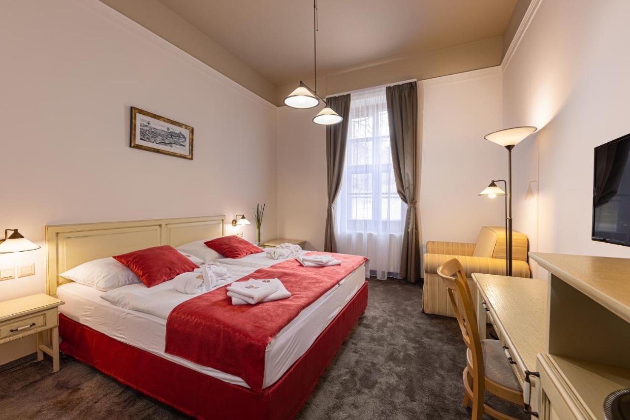 Bazilika Alatt Panzio 4* Esztergom