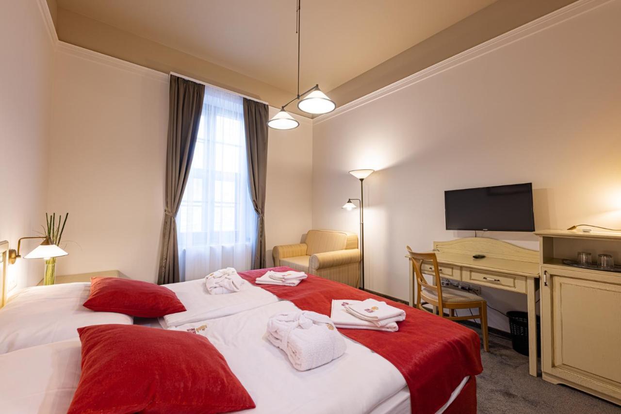 Couette-café Bazilika Alatt Panzio 4*