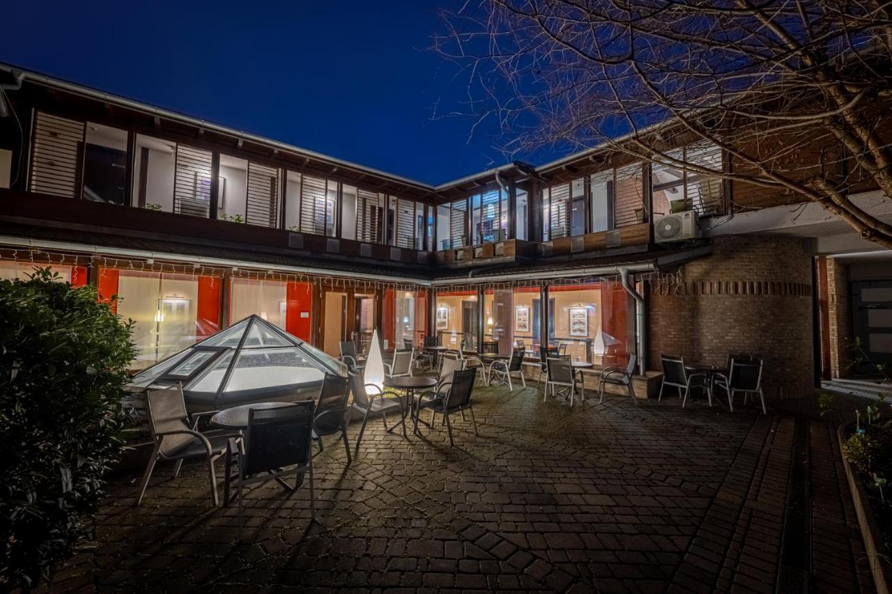 Bazilika Alatt Panzio 4*
